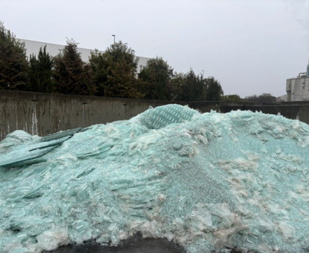 Post-consumer Glass Cullet Collected from Demolition and Renovation Projects
