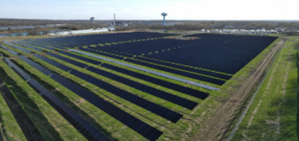 On-site solar generation facility at Ottawa, IL (USA)