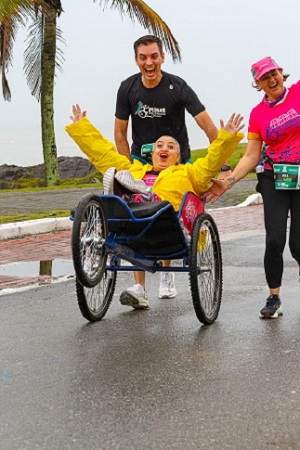 Volunteers of Solidarity Legs are running on the street